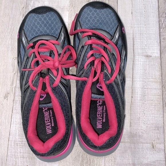 Wolverine shoes size 7 1/2 wide pink & black color - Picture 4 of 9